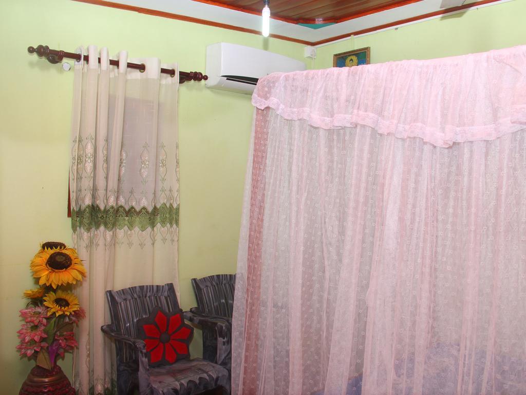 Little Pink House Appartement Mirissa Kamer foto